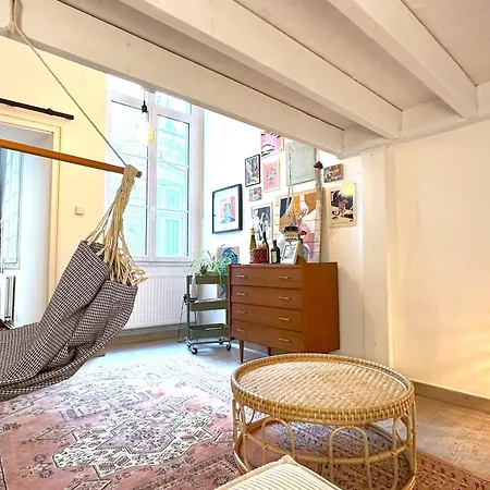 Apartment Le Joker-appart Atypique Chaleureux Hypercentre Nantes